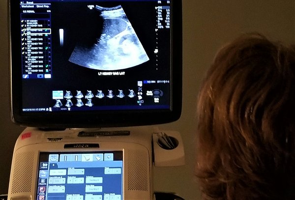 Comment reconnaître et gérer les premiers signes de l'insuffisance rénale chronique?